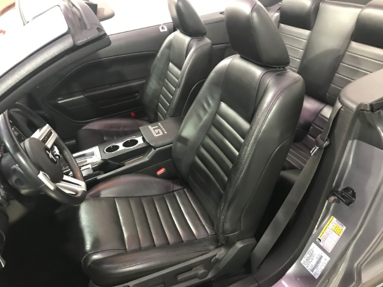 Used-2007-Ford-Mustang-GT-Convertible-Premium