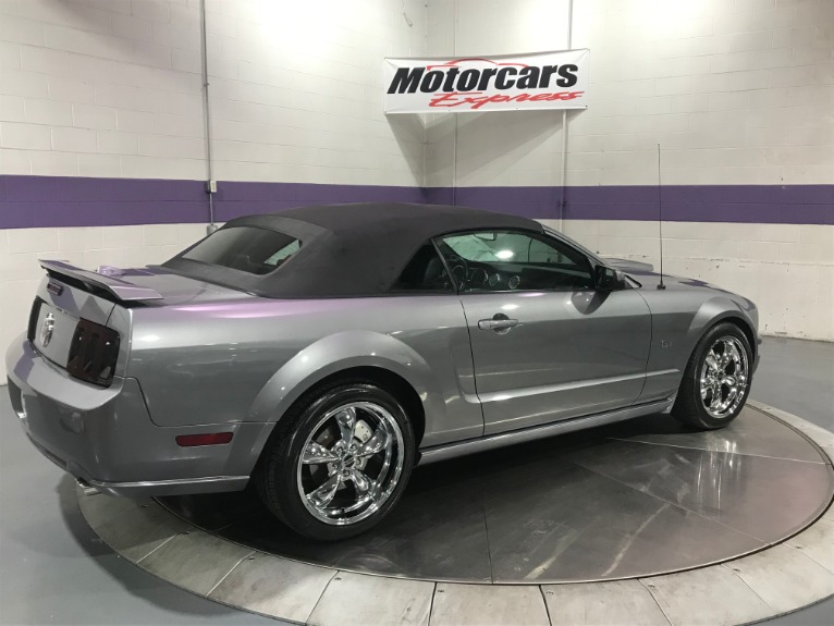 Used-2007-Ford-Mustang-GT-Convertible-Premium
