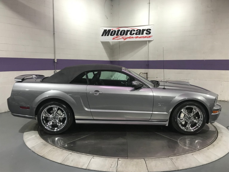 Used-2007-Ford-Mustang-GT-Convertible-Premium