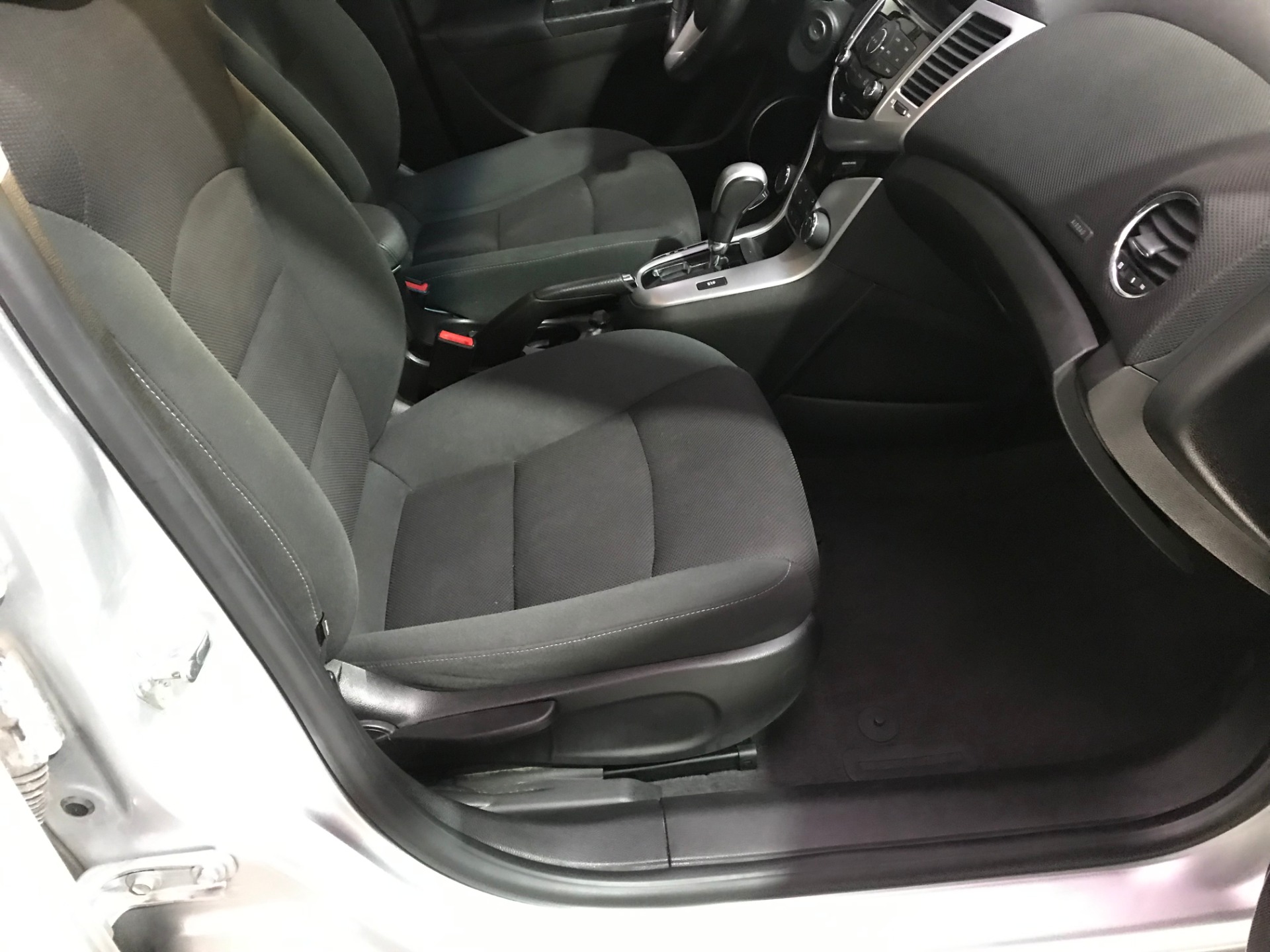 Used-2012-Chevrolet-Cruze-LT