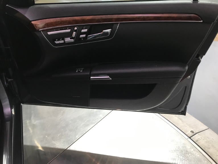 Used-2007-Mercedes-Benz-S-Class-S-550