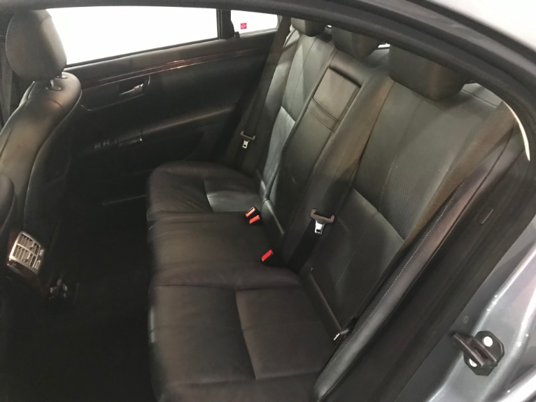 Used-2007-Mercedes-Benz-S-Class-S-550