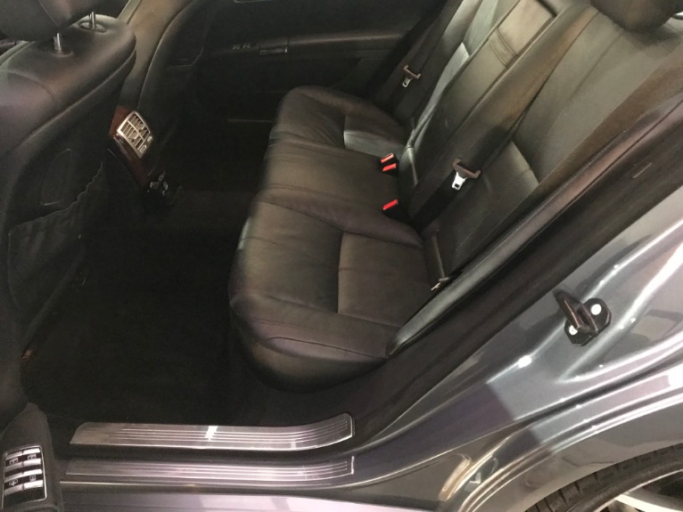 Used-2007-Mercedes-Benz-S-Class-S-550