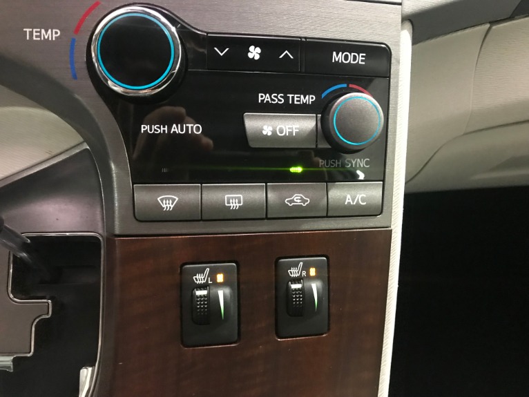 Used-2010-Toyota-Venza-AWD-V6