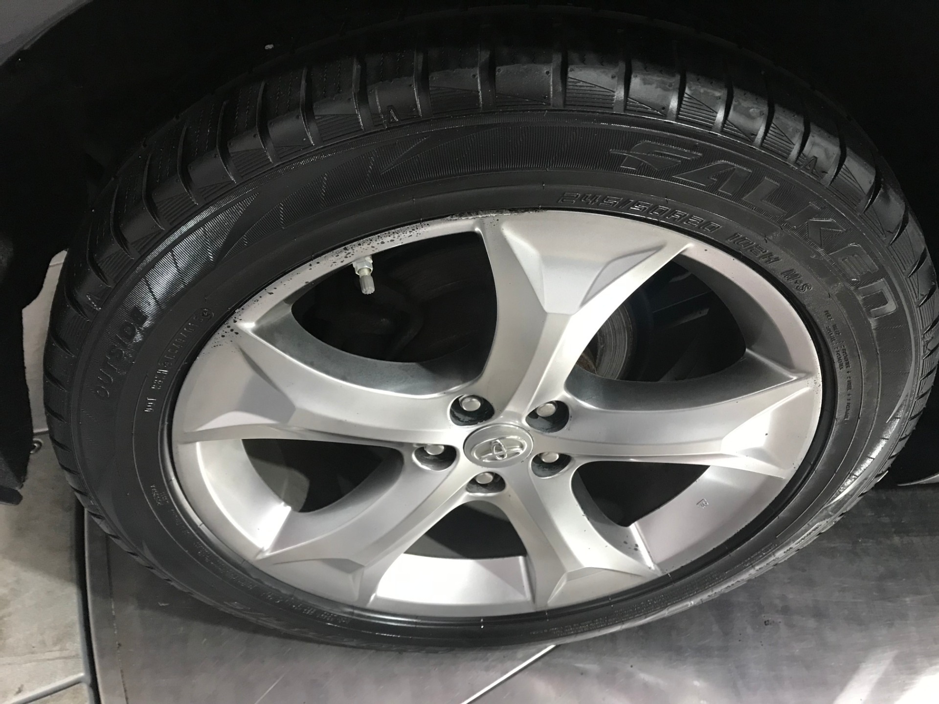 Used-2010-Toyota-Venza-AWD-V6