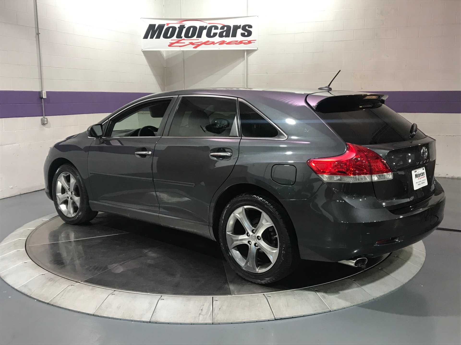 Used-2010-Toyota-Venza-AWD-V6
