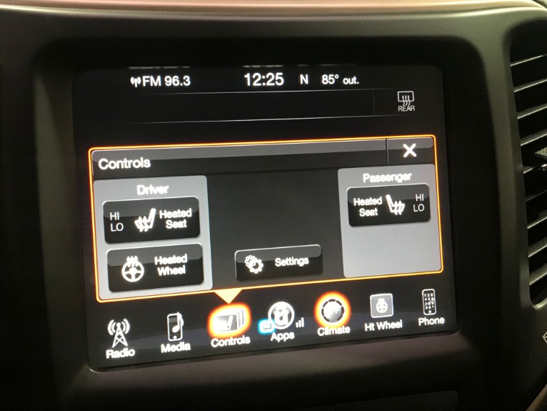 Used-2016-Jeep-Cherokee-Latitude-75th-Anniversary