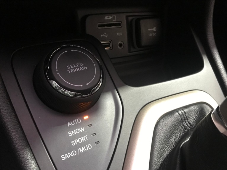 Used-2016-Jeep-Cherokee-Latitude-75th-Anniversary