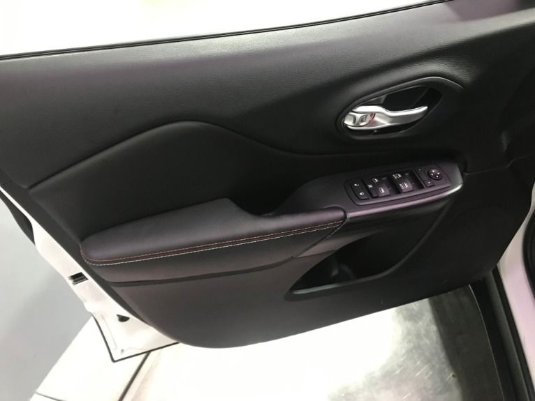 Used-2016-Jeep-Cherokee-Latitude-75th-Anniversary