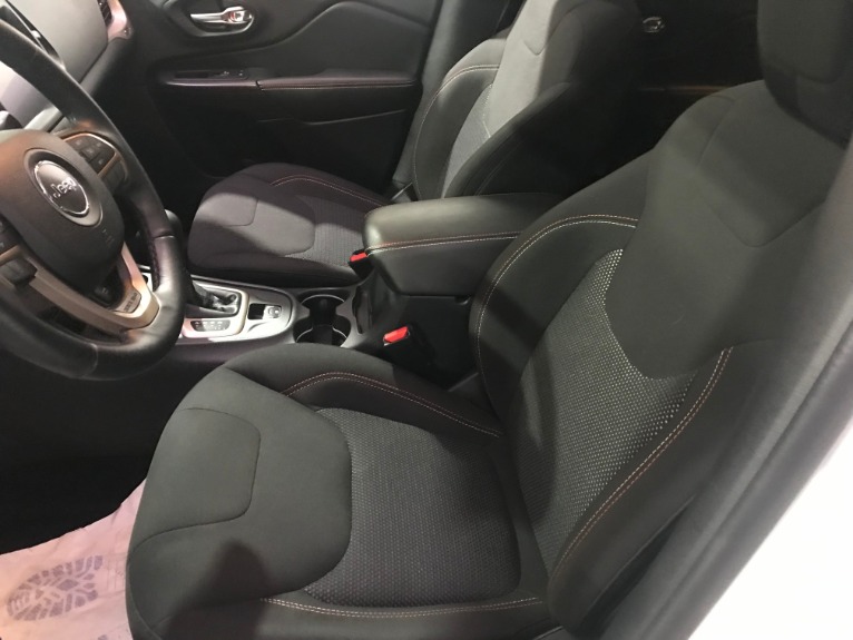 Used-2016-Jeep-Cherokee-Latitude-75th-Anniversary