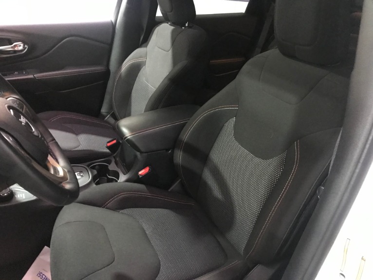 Used-2016-Jeep-Cherokee-Latitude-75th-Anniversary