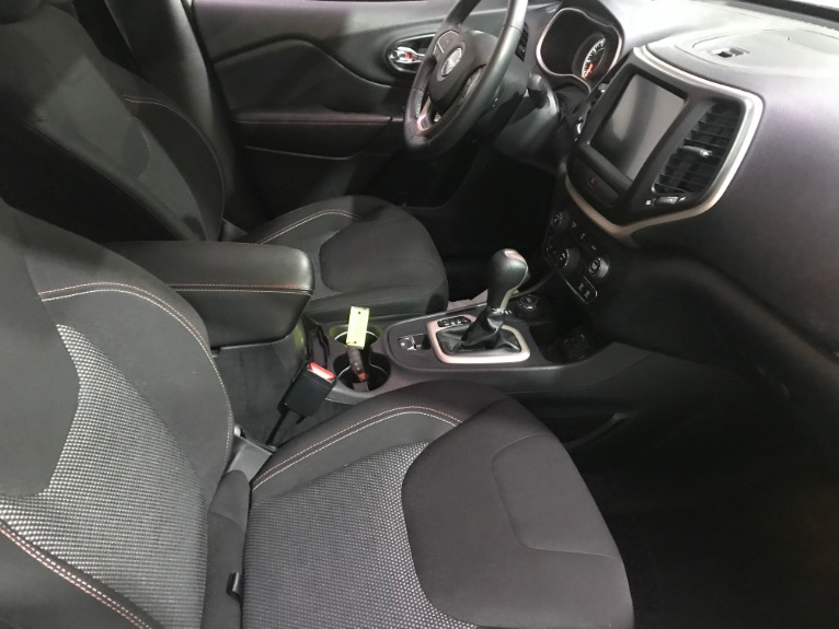 Used-2016-Jeep-Cherokee-Latitude-75th-Anniversary