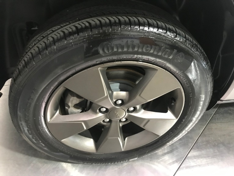 Used-2016-Jeep-Cherokee-Latitude-75th-Anniversary