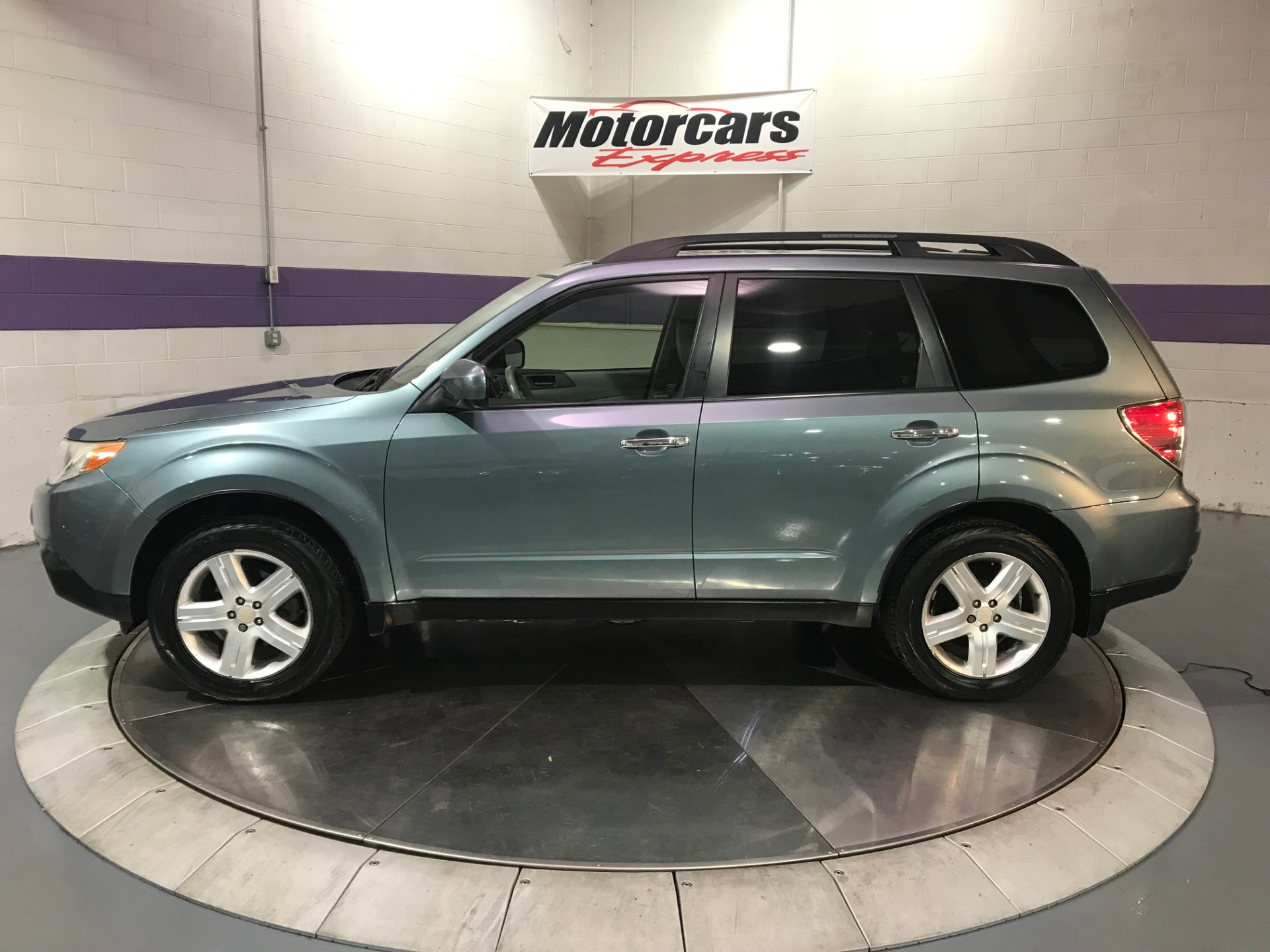 Used-2009-Subaru-Forester-25-X-Limited-AWD