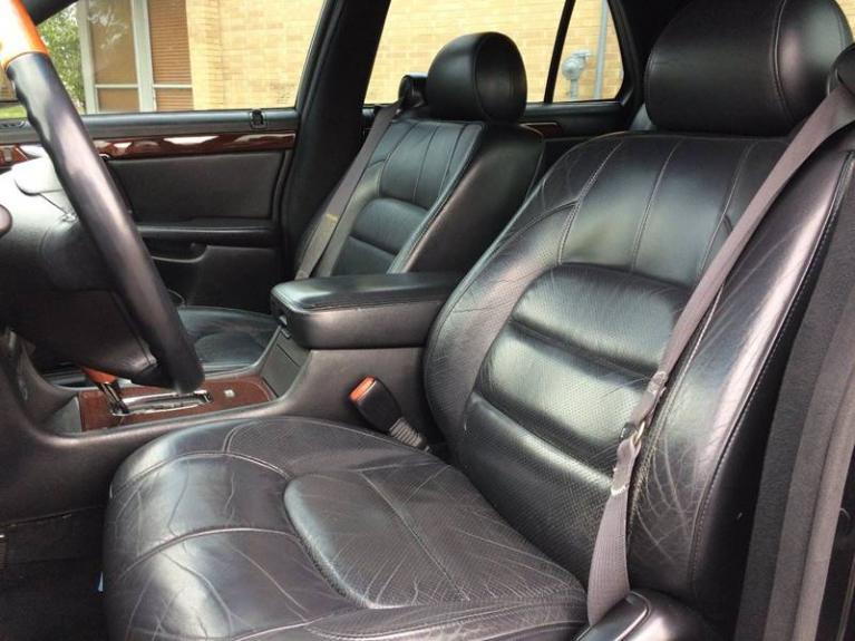 Used-2001-Cadillac-DeVille-DTS-4dr-Sedan