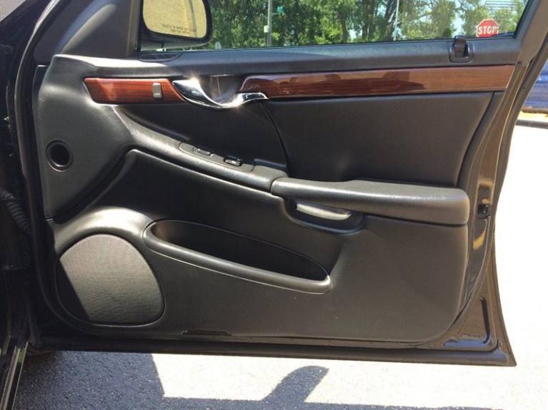 Used-2001-Cadillac-DeVille-DTS-4dr-Sedan