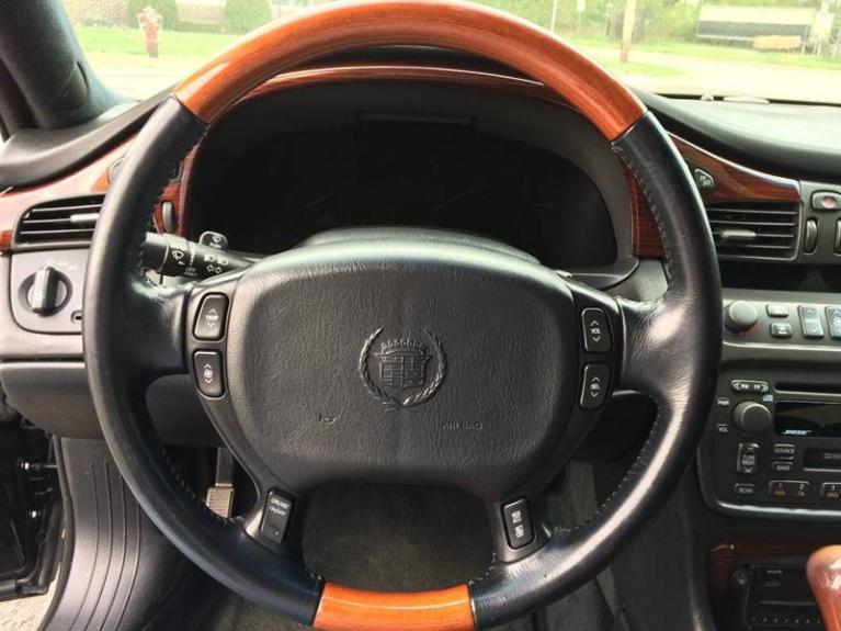 Used-2001-Cadillac-DeVille-DTS-4dr-Sedan