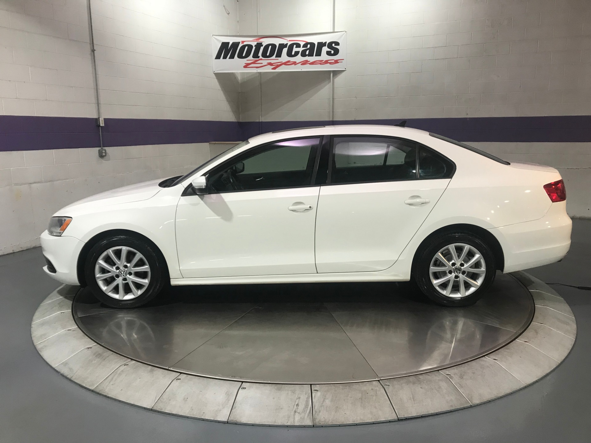 Used-2012-Volkswagen-Jetta-SE