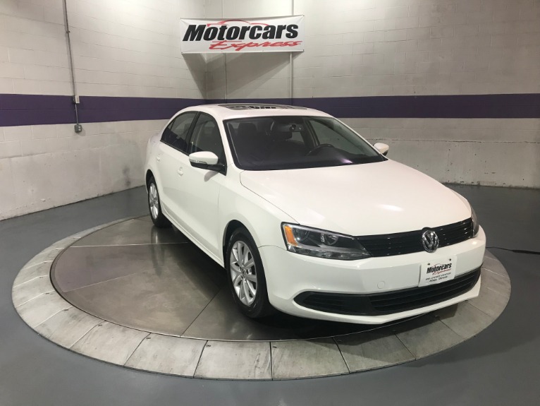 Used-2012-Volkswagen-Jetta-SE