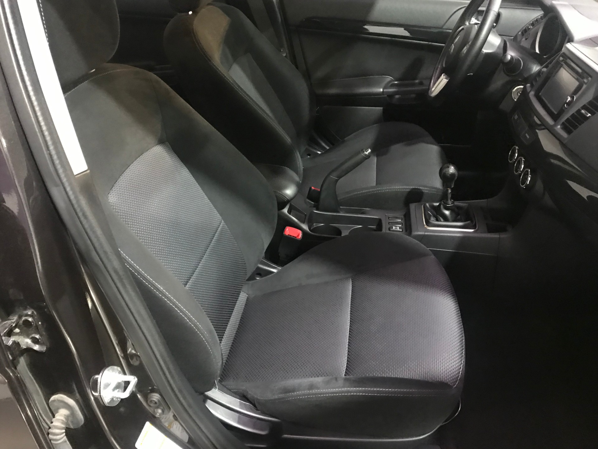 Used-2015-Mitsubishi-Lancer-Evolution-GSR