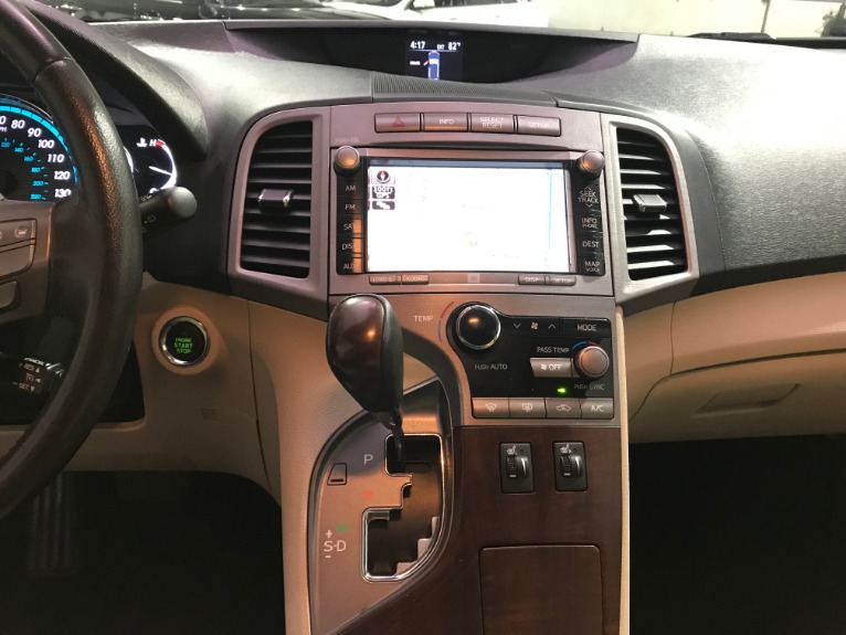 Used-2010-Toyota-Venza-AWD-V6