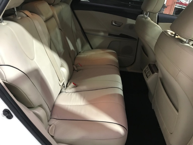 Used-2010-Toyota-Venza-AWD-V6