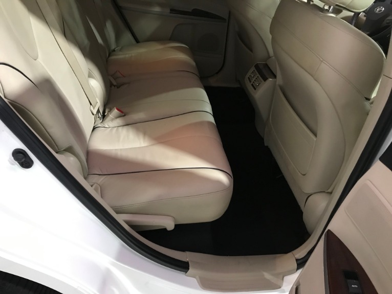 Used-2010-Toyota-Venza-AWD-V6