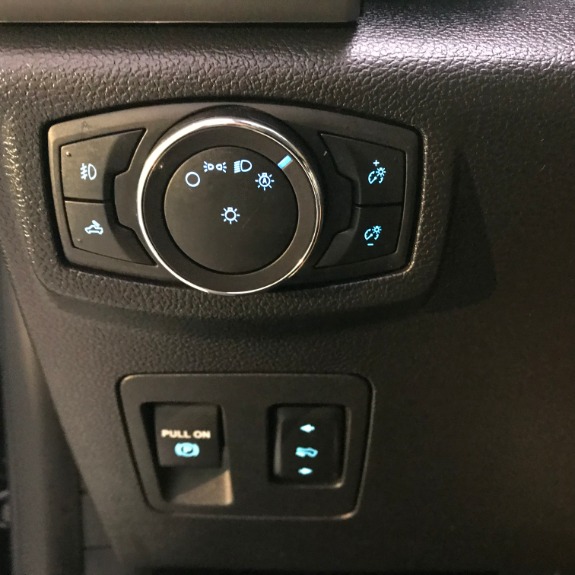 Used-2018-Ford-F-150-Lariat-4X4