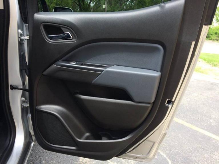 Used-2016-Chevrolet-Colorado-Z71-4x4-4dr-Crew-Cab-5-ft-SB