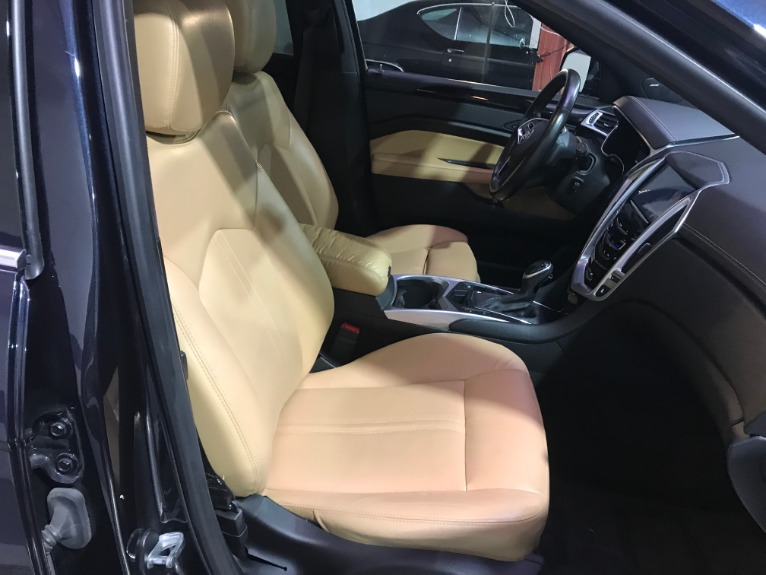 Used-2014-Cadillac-SRX-Luxury-Collection