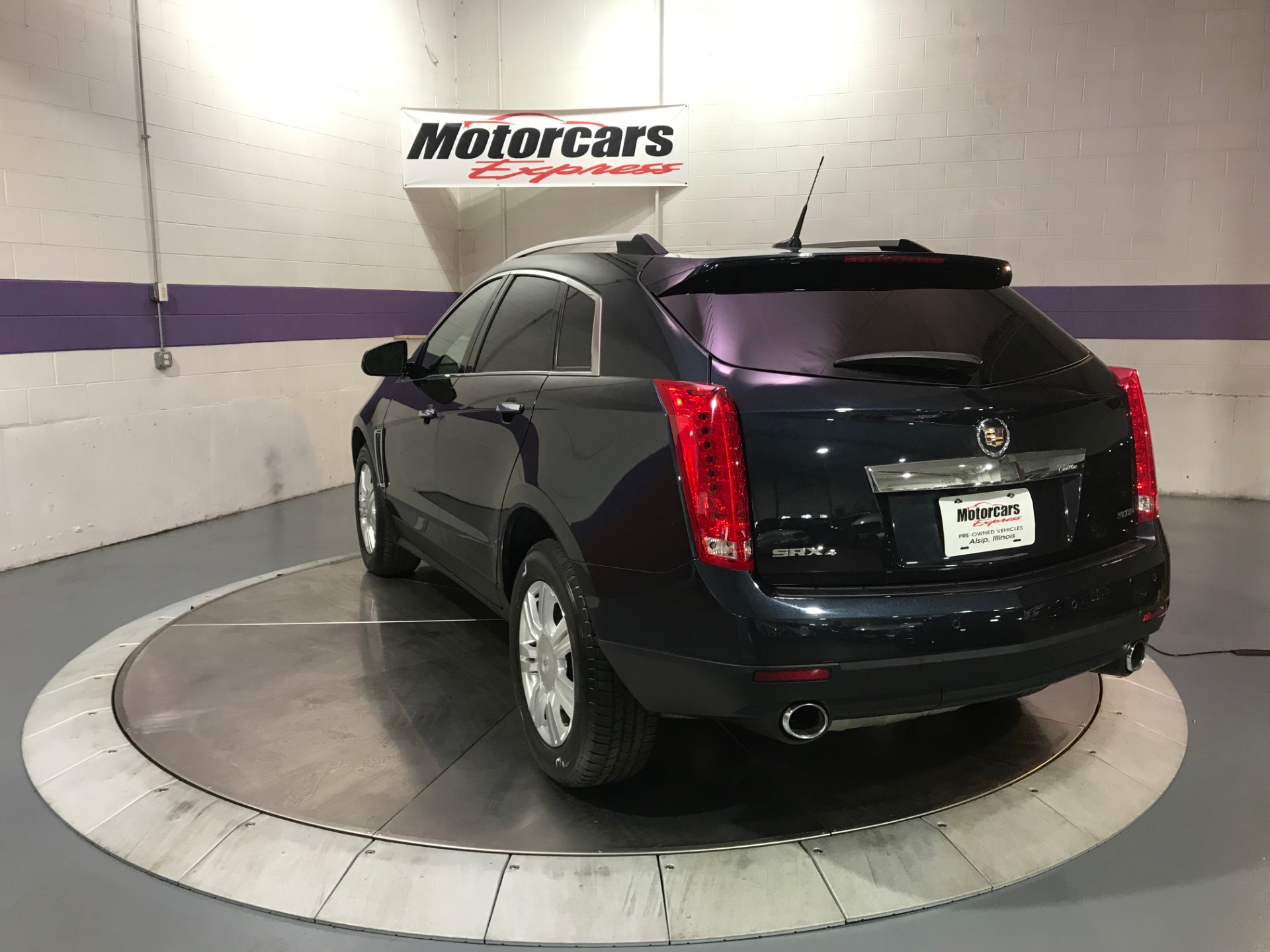 Used-2014-Cadillac-SRX-Luxury-Collection