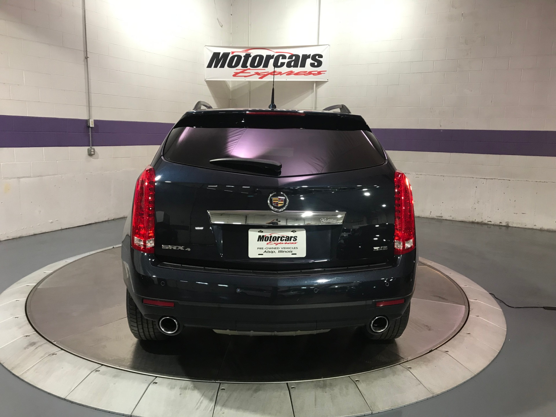 Used-2014-Cadillac-SRX-Luxury-Collection
