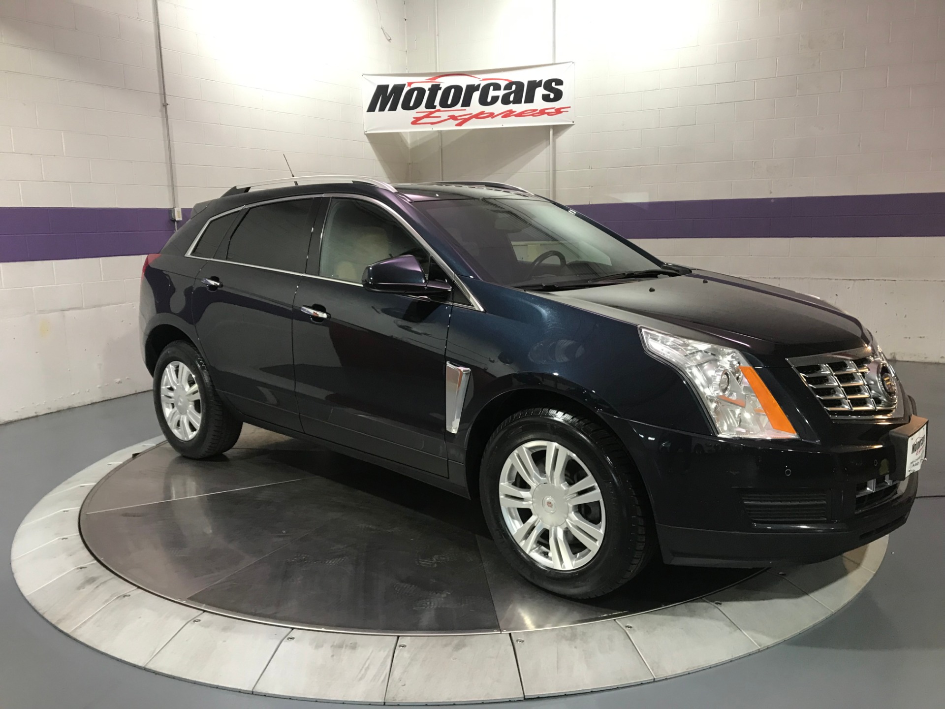 Used-2014-Cadillac-SRX-Luxury-Collection