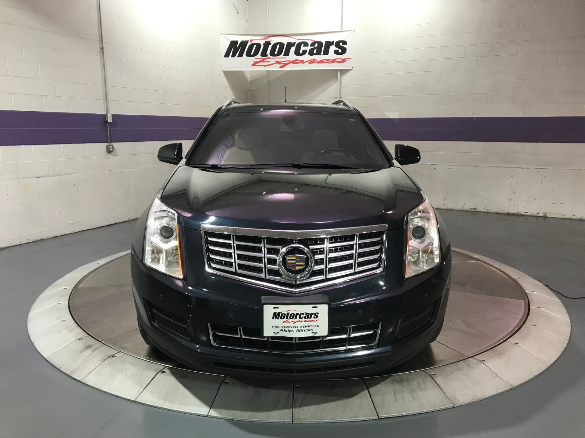 Used-2014-Cadillac-SRX-Luxury-Collection