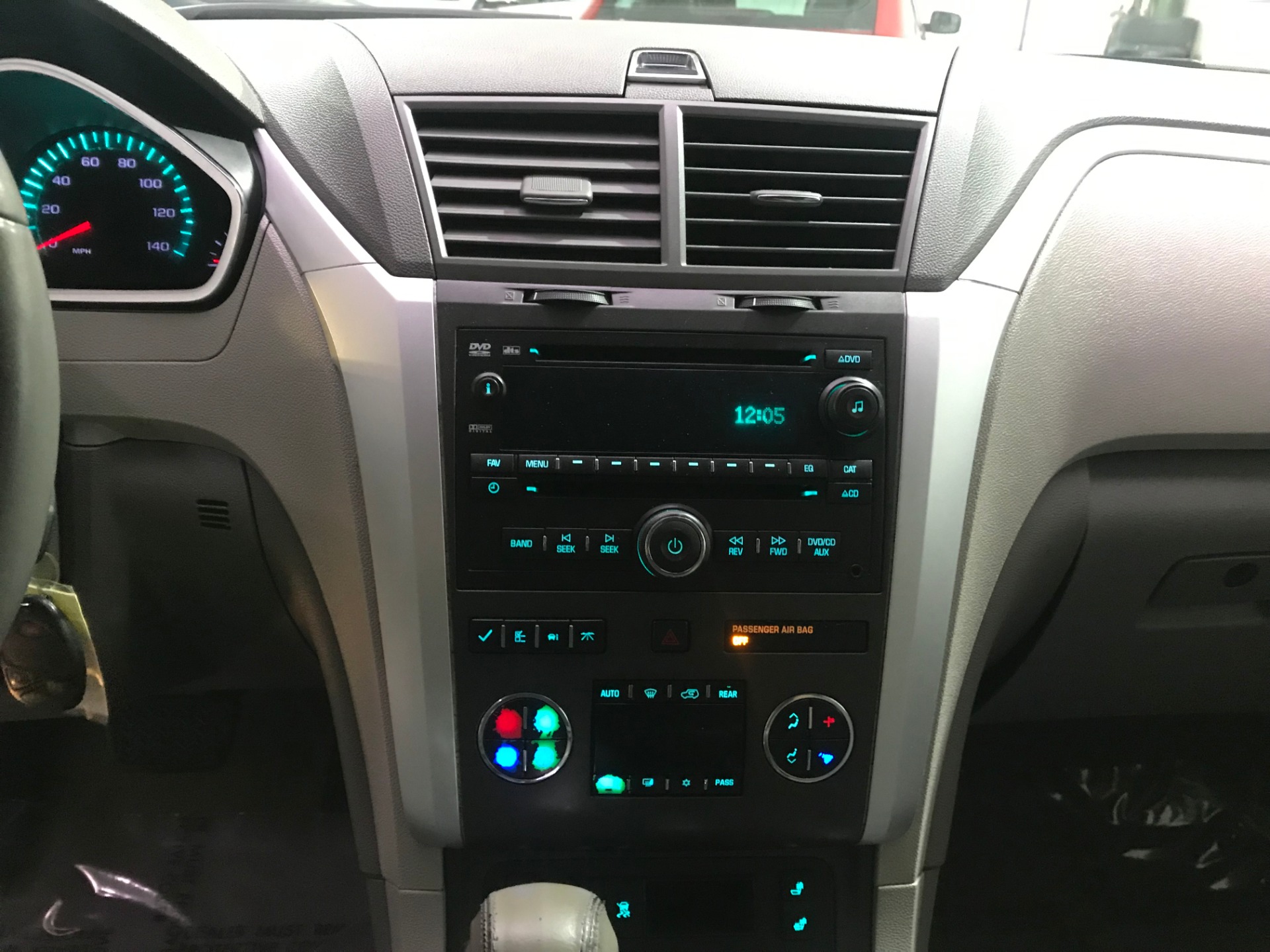 Used-2011-Chevrolet-Traverse-LT-FWD