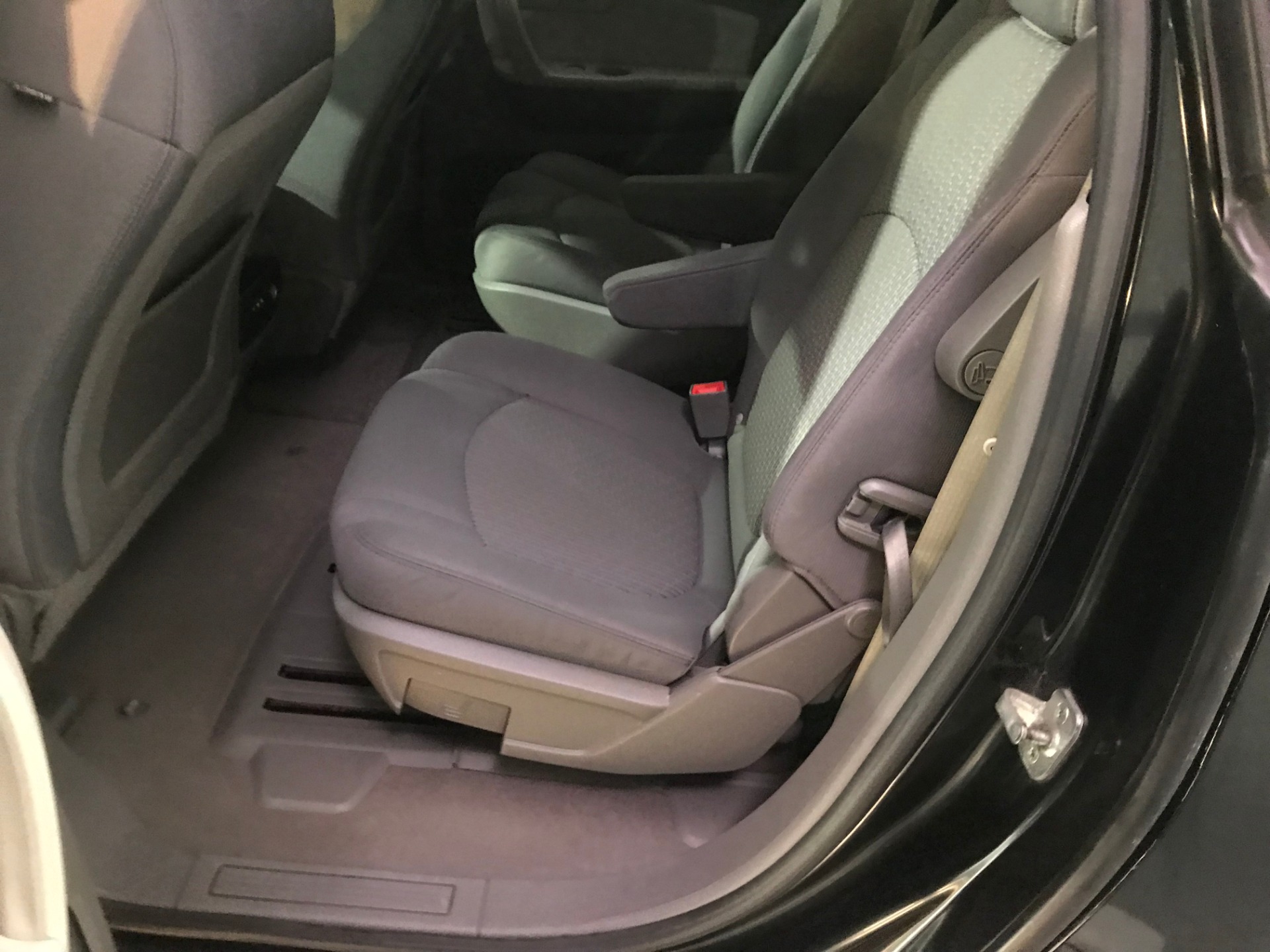 Used-2011-Chevrolet-Traverse-LT-FWD