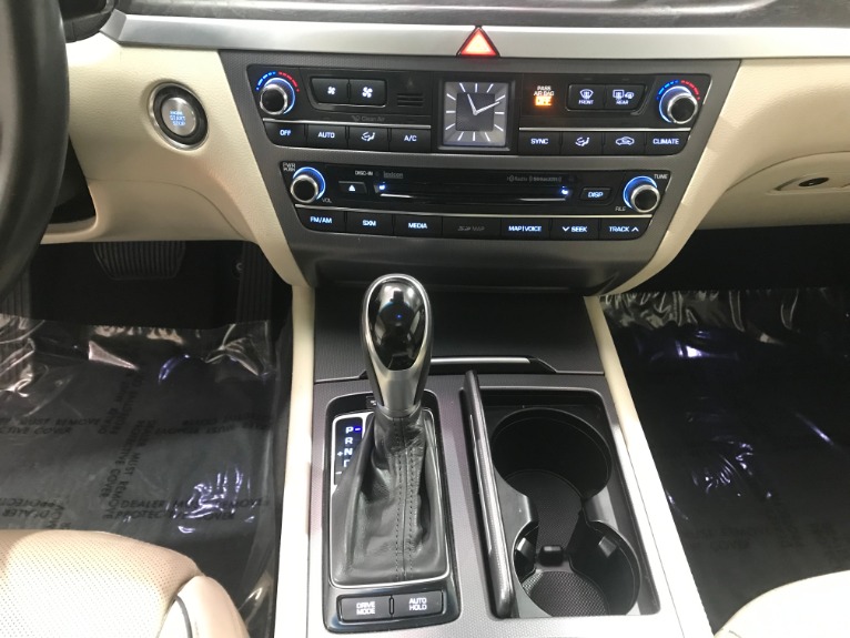 Used-2016-Hyundai-Genesis-38L-Tech-Ultimate---Signature-Package