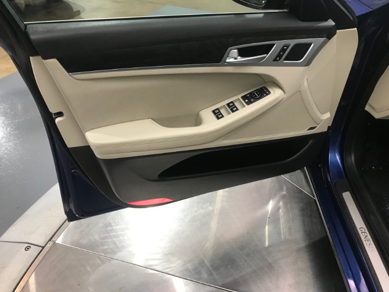 Used-2016-Hyundai-Genesis-38L-Tech-Ultimate---Signature-Package