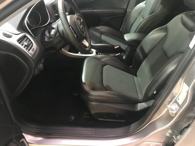 Used-2018-Jeep-Compass-Latitude