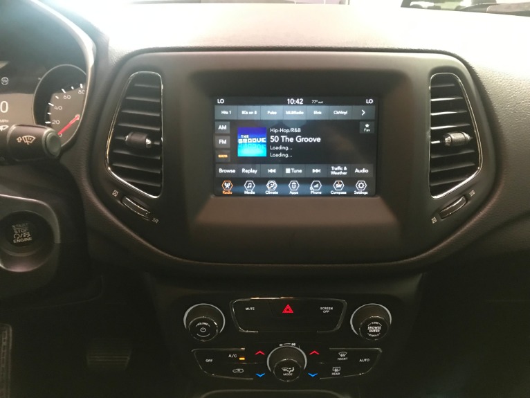 Used-2018-Jeep-Compass-Latitude