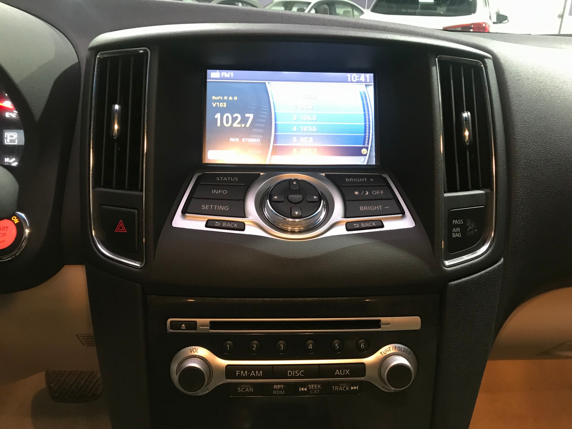 Used-2014-Nissan-Maxima-35-SV