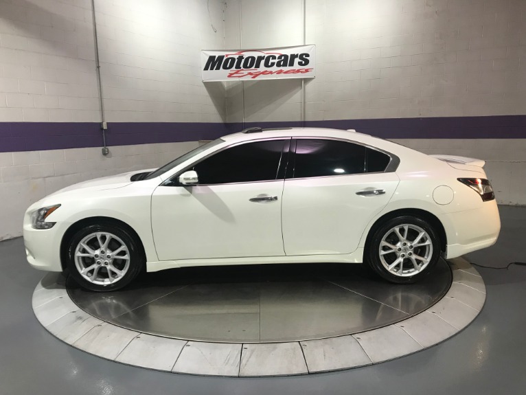 Used-2014-Nissan-Maxima-35-SV