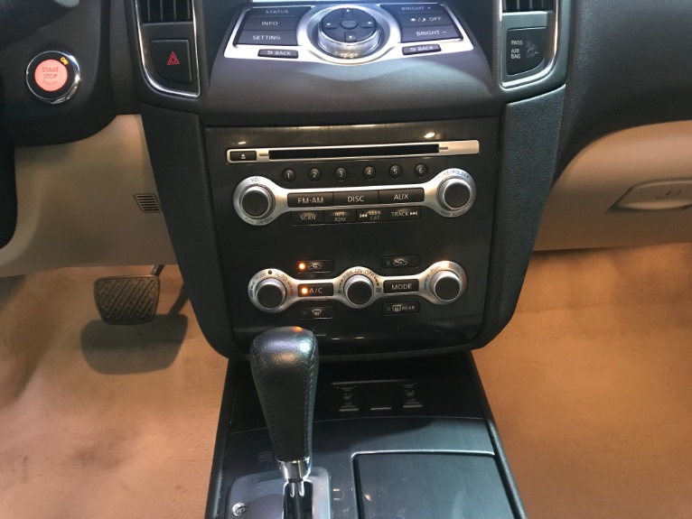 Used-2014-Nissan-Maxima-35-SV