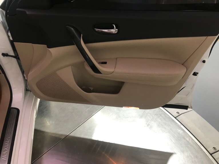 Used-2014-Nissan-Maxima-35-SV