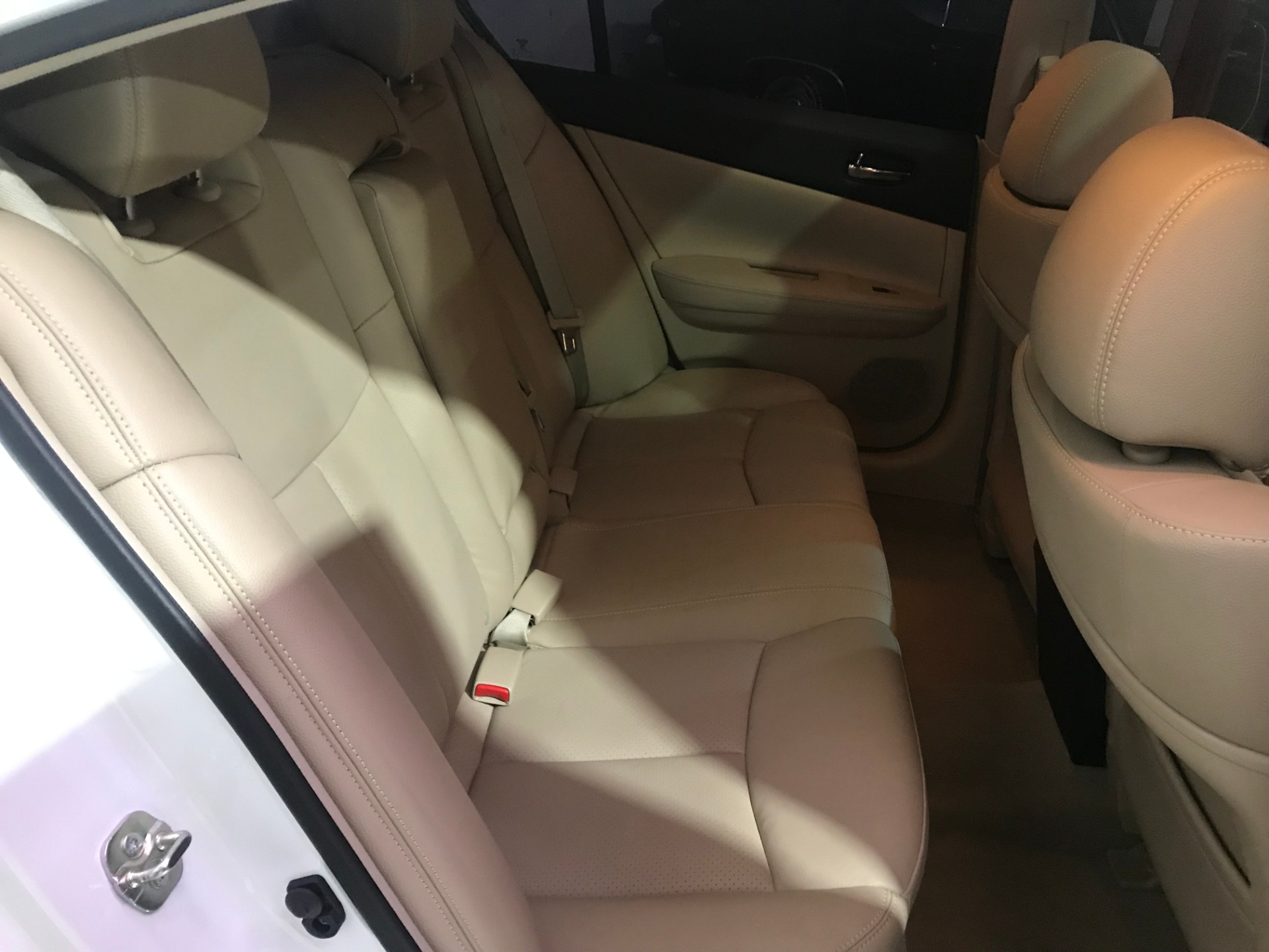 Used-2014-Nissan-Maxima-35-SV