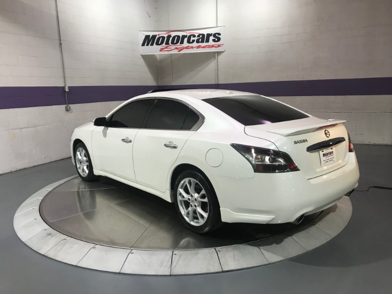 Used-2014-Nissan-Maxima-35-SV