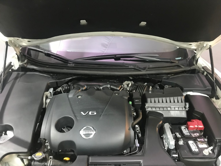 Used-2014-Nissan-Maxima-35-SV