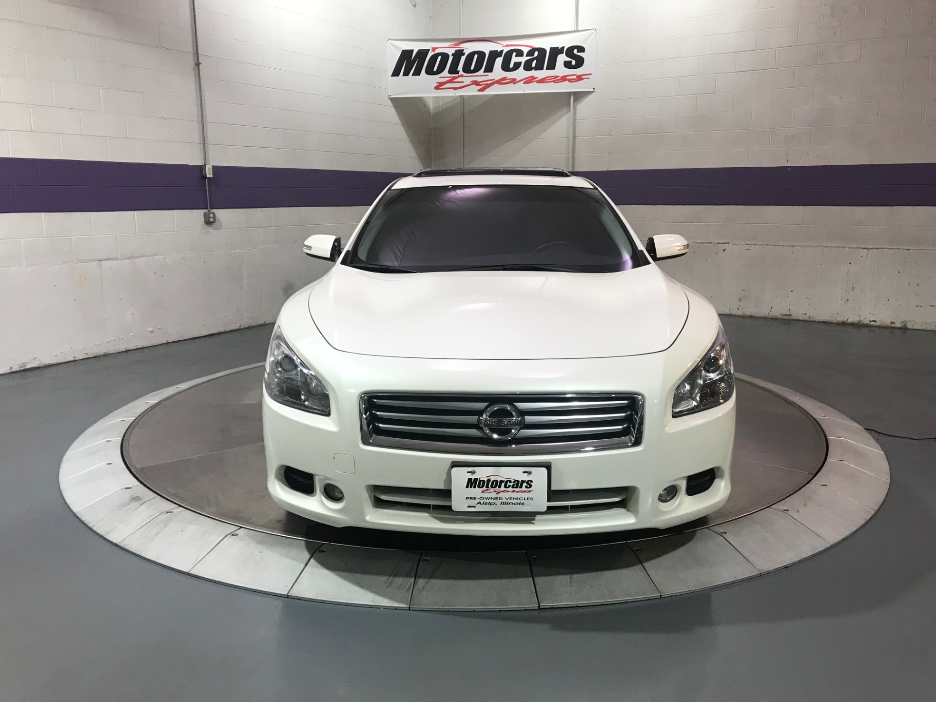 Used-2014-Nissan-Maxima-35-SV