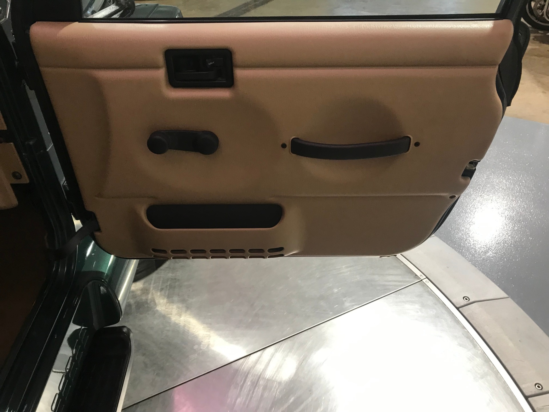 Used-2000-Jeep-Wrangler-Sahara