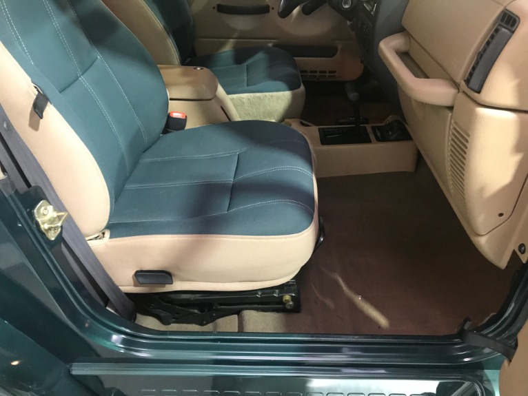 Used-2000-Jeep-Wrangler-Sahara